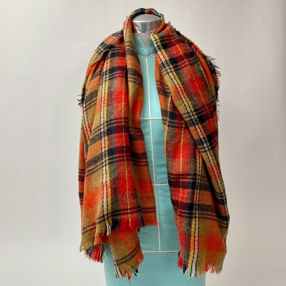 Ultra Soft Burberry-Style Plaid Tartan Blanket Scarf Wrap - Picture 4 of 5